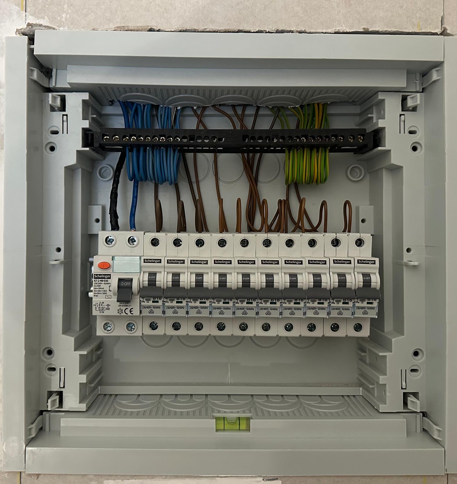 Postavljanje električnih razvodnih ormara